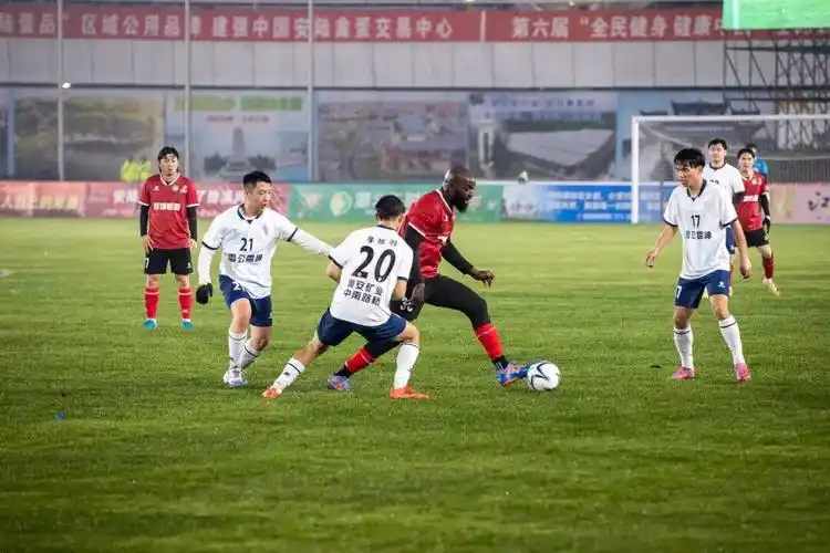 在线播放无码后入内射少妇